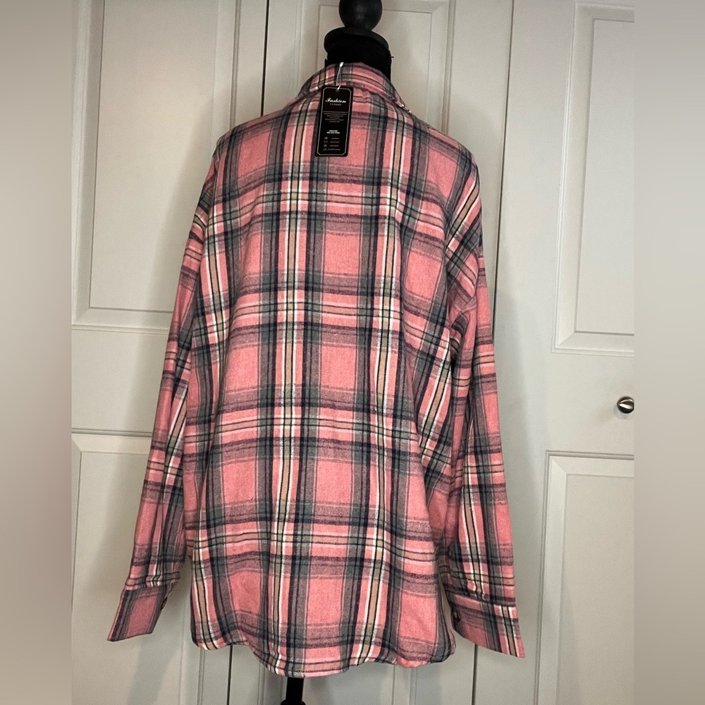 NWT Plaid Flannel Buttondown Shirt, Pink, Size Medium - Picture 12 of 12